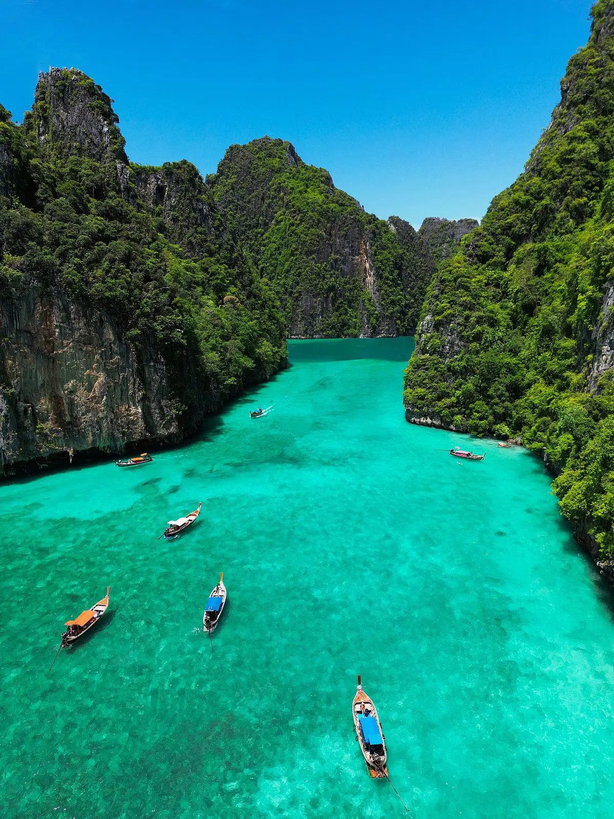 Частная экскурсия на скоростном катере к Phi Phi и Maya Bay
